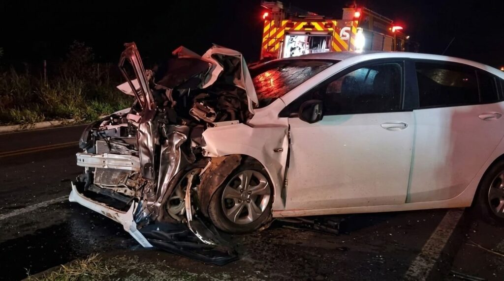 Acidente BR-251: colisão fatal perto de São Sebastião